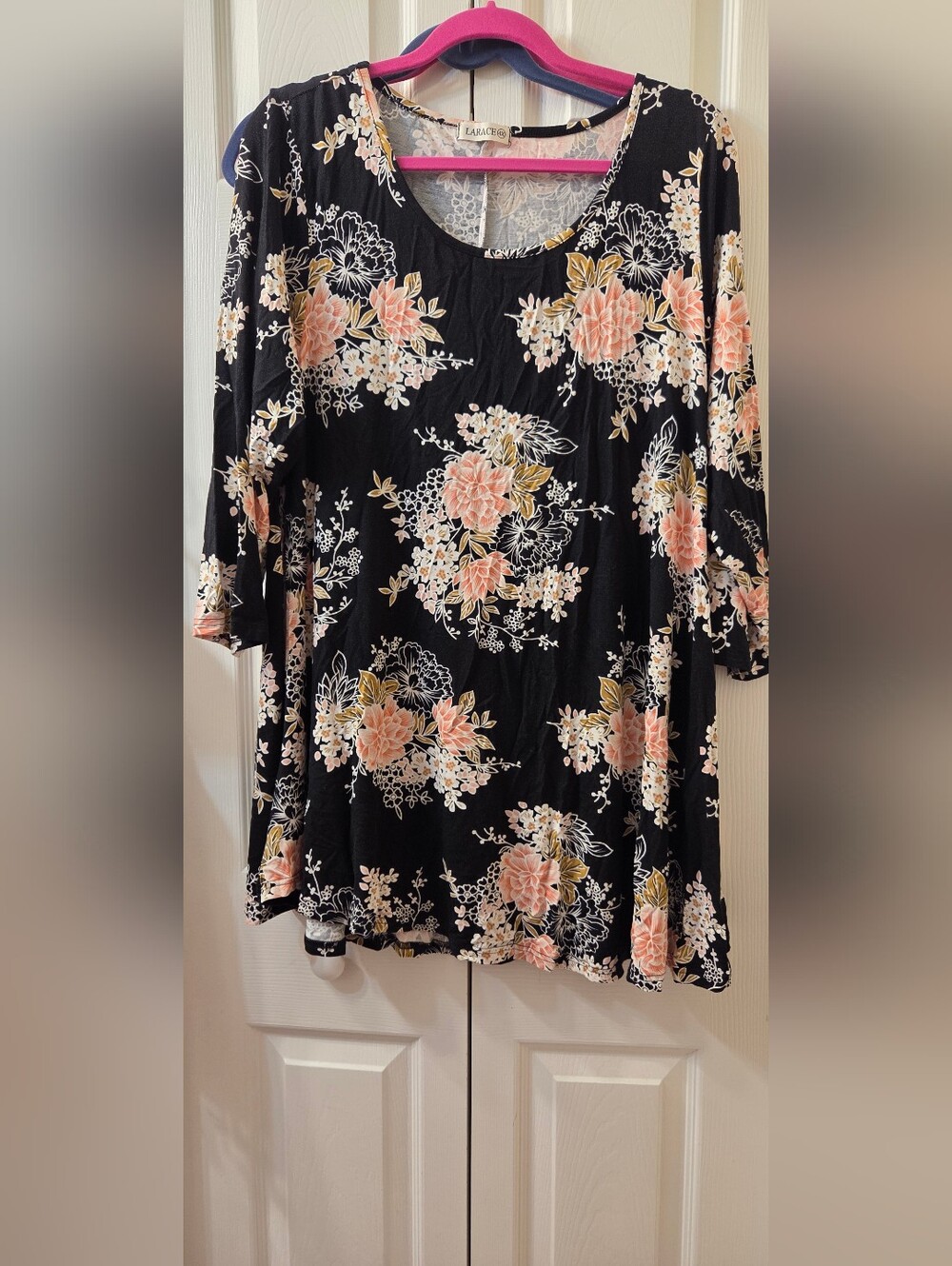 Lark & Ro Black Floral Scoop-Neck Tunic with Pink Blooms